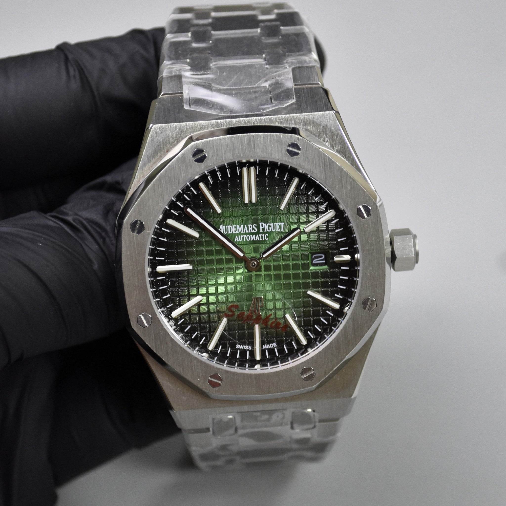 AP ROYAL OAK AUTO CHAIN SILVER GREEN BLACK BOX DAIL