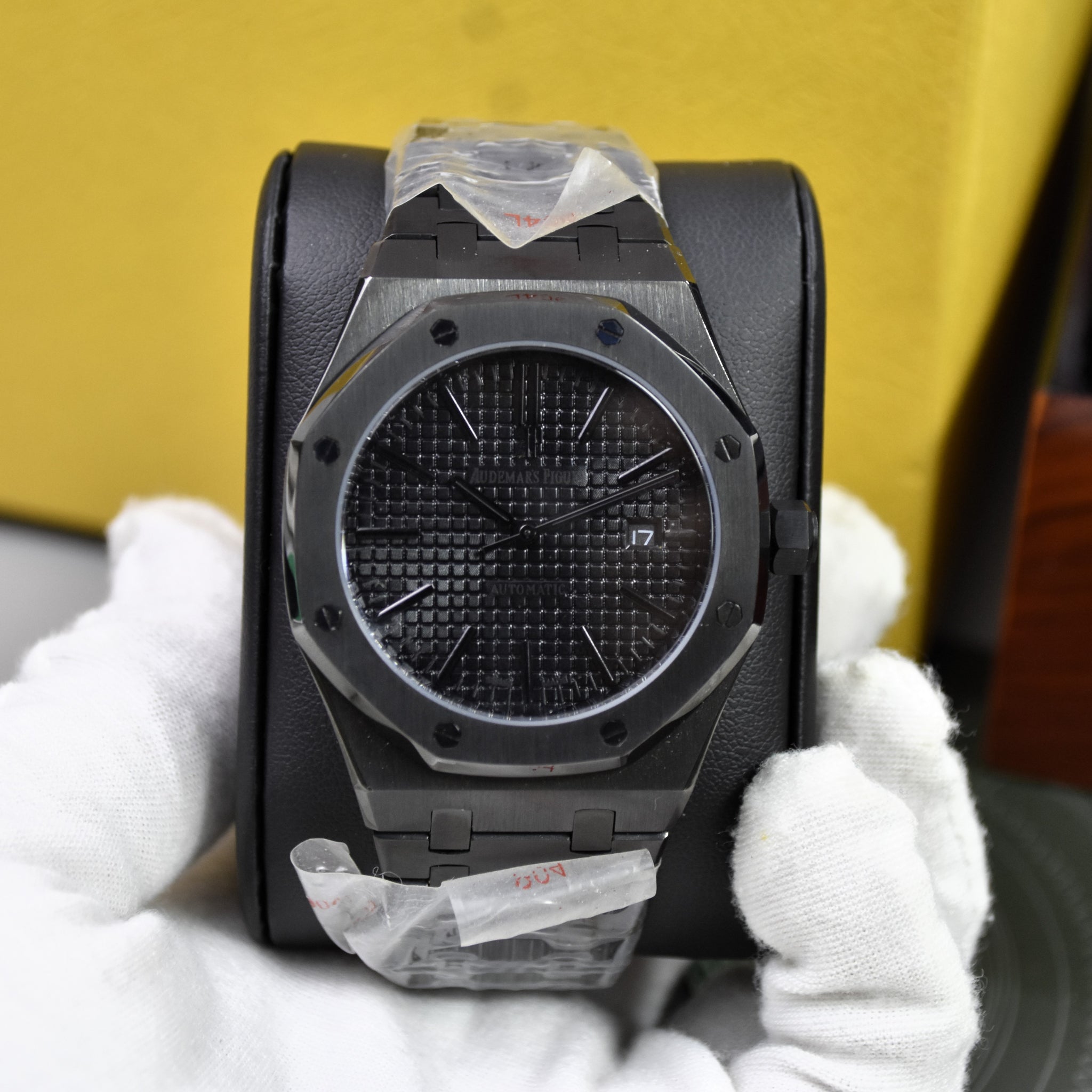 ROYAL OAK AUTO CHAIN ALL BLACK BOX DAIL (BATMAN)