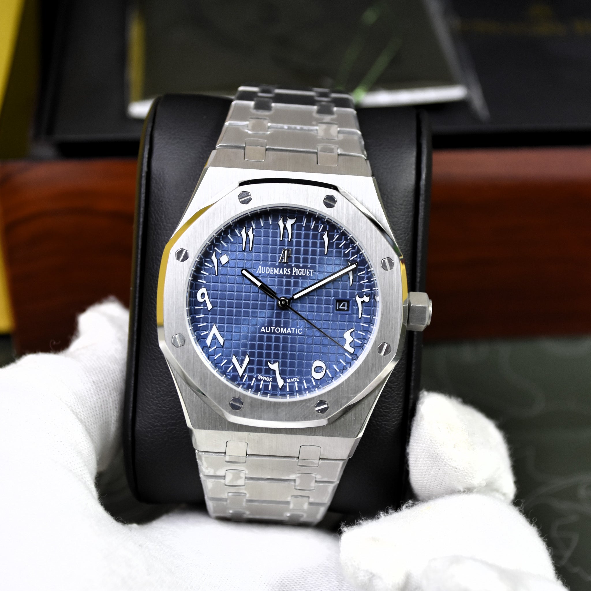 ROYAL OAK AUTO CHAIN SILVER BLUE ARABIC DAIL