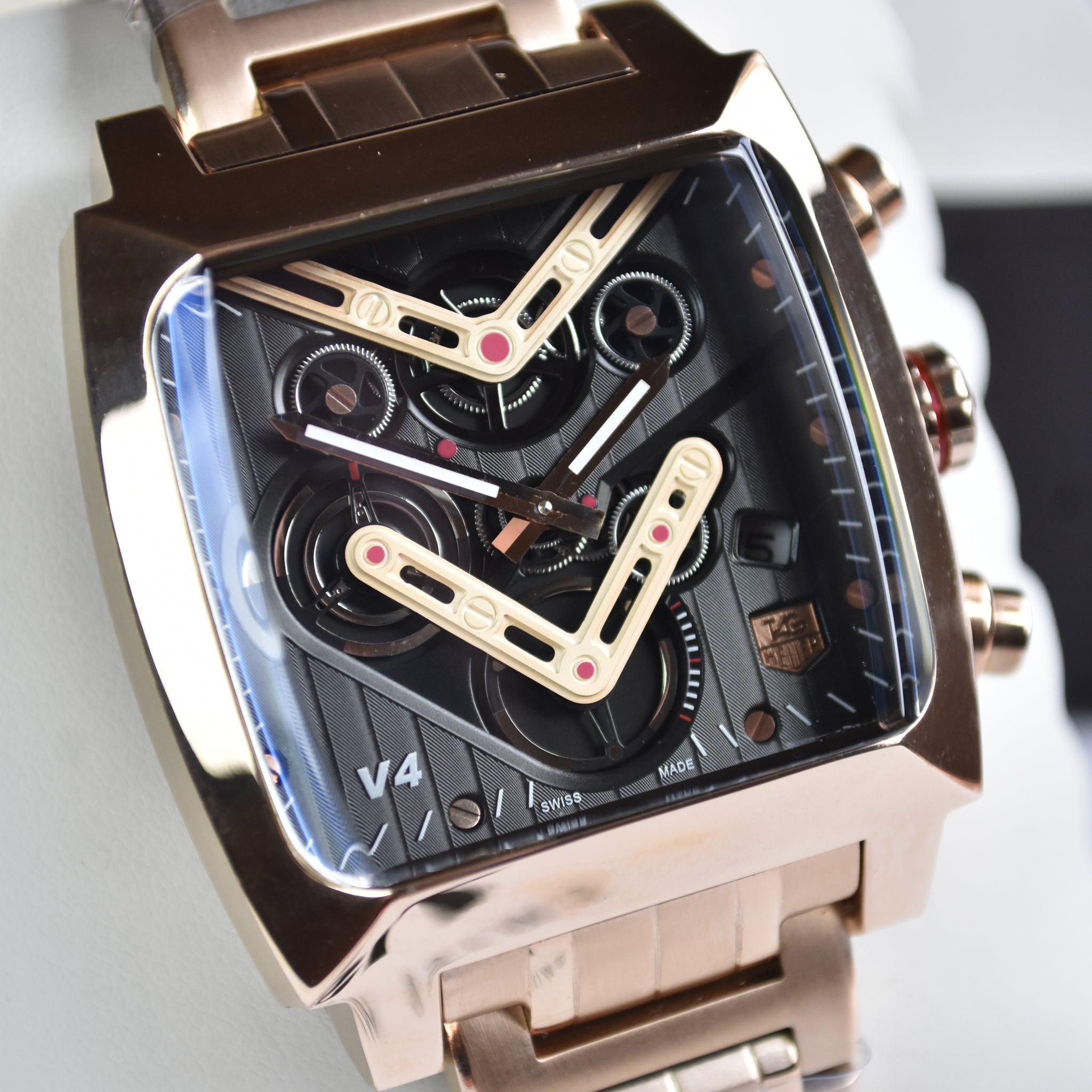 MONACO V4 CHRONO ROSE BLACK DAIL