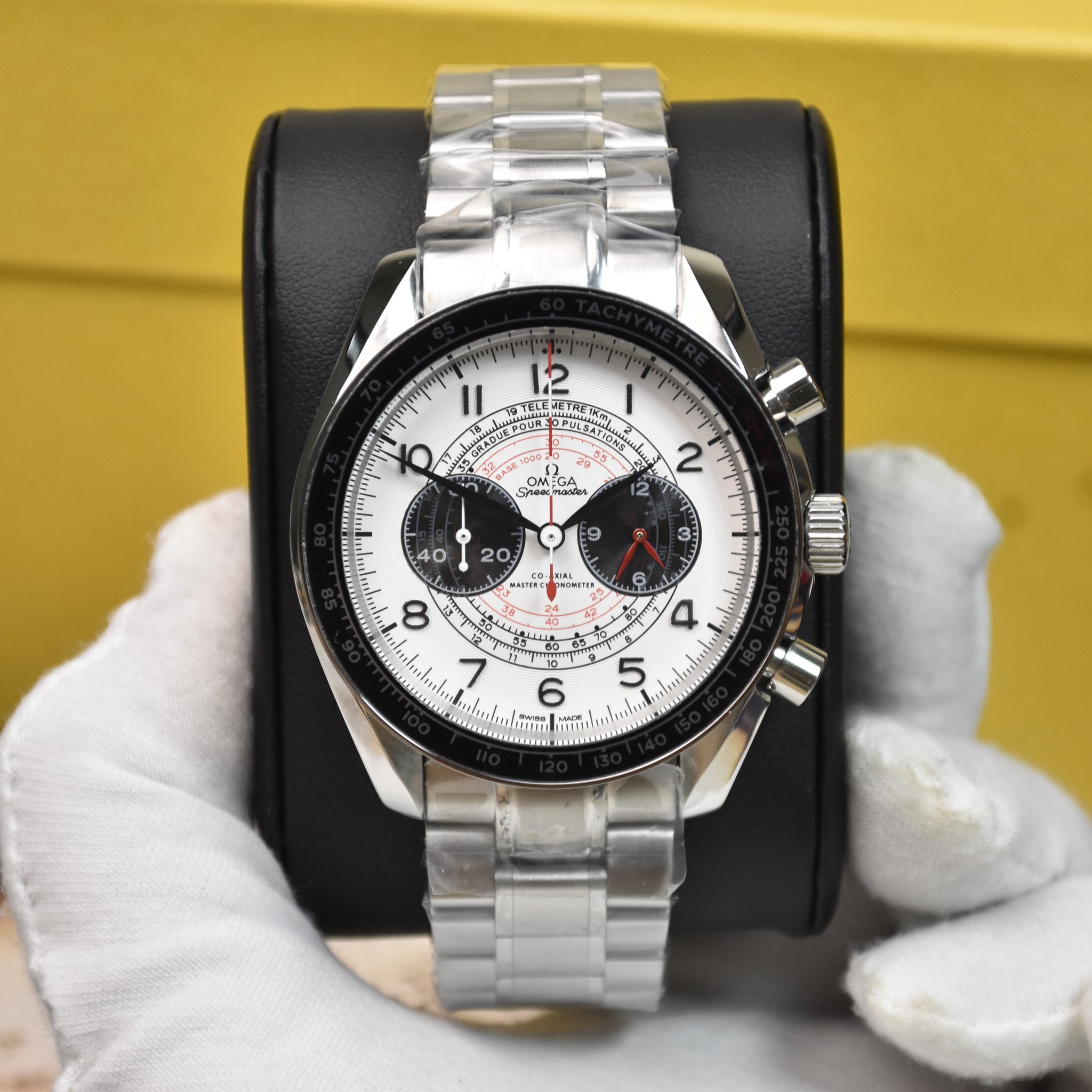 Speedmaster Chrono Quartz Silver White Dial