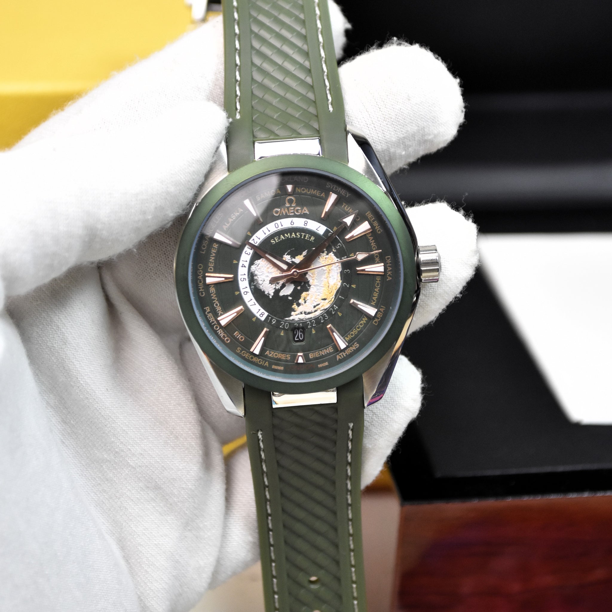 AQUATERRA WORLD MAP AUTO PVC STRAP GREEN DIAL