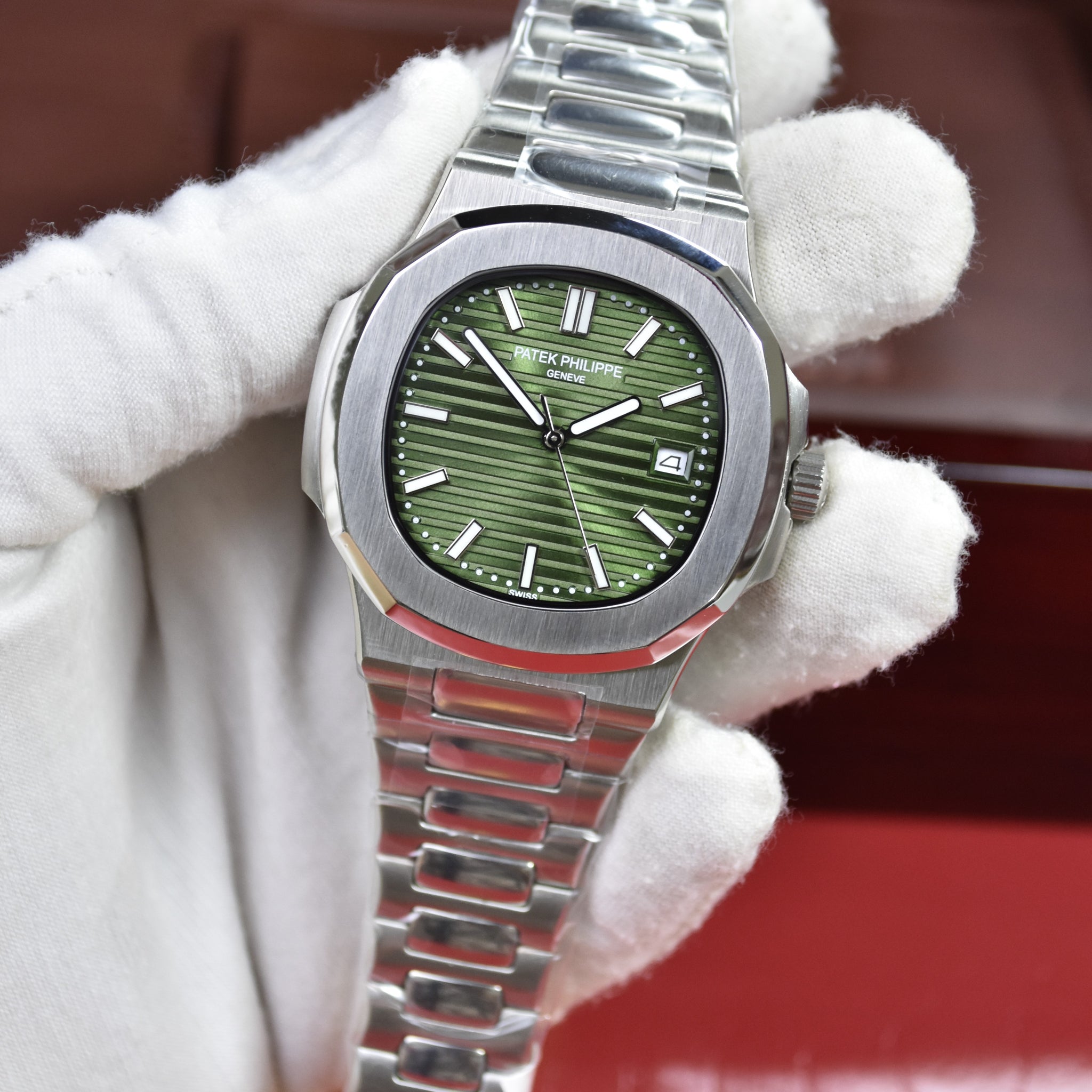 PP NAUTILUS AUTO CHAIN SILVER OLIVE GREEN (ZP)