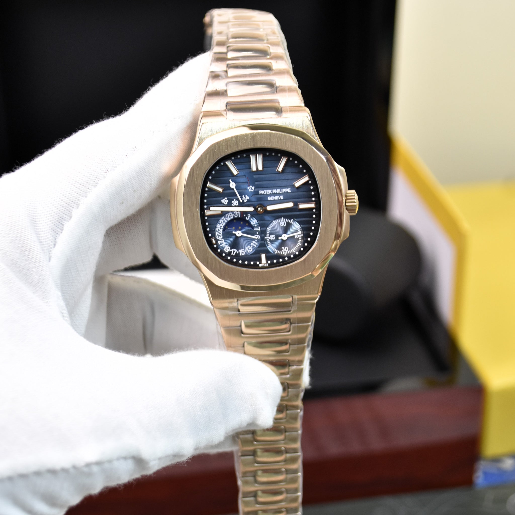 NAUTILIUS POWER RESERVE AUTO ROSE BLUE