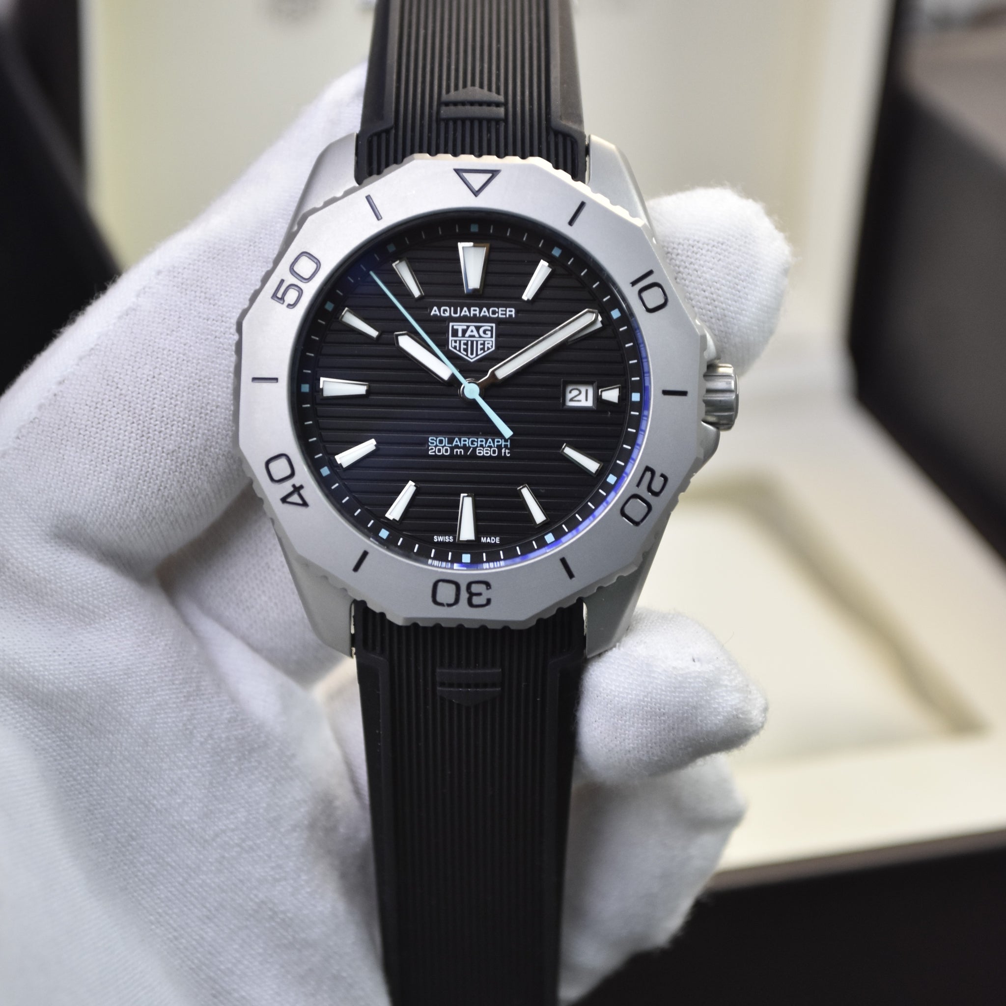 AQUARACER SOLARGRAPH STRAP AUTO BLACK TITANIUM