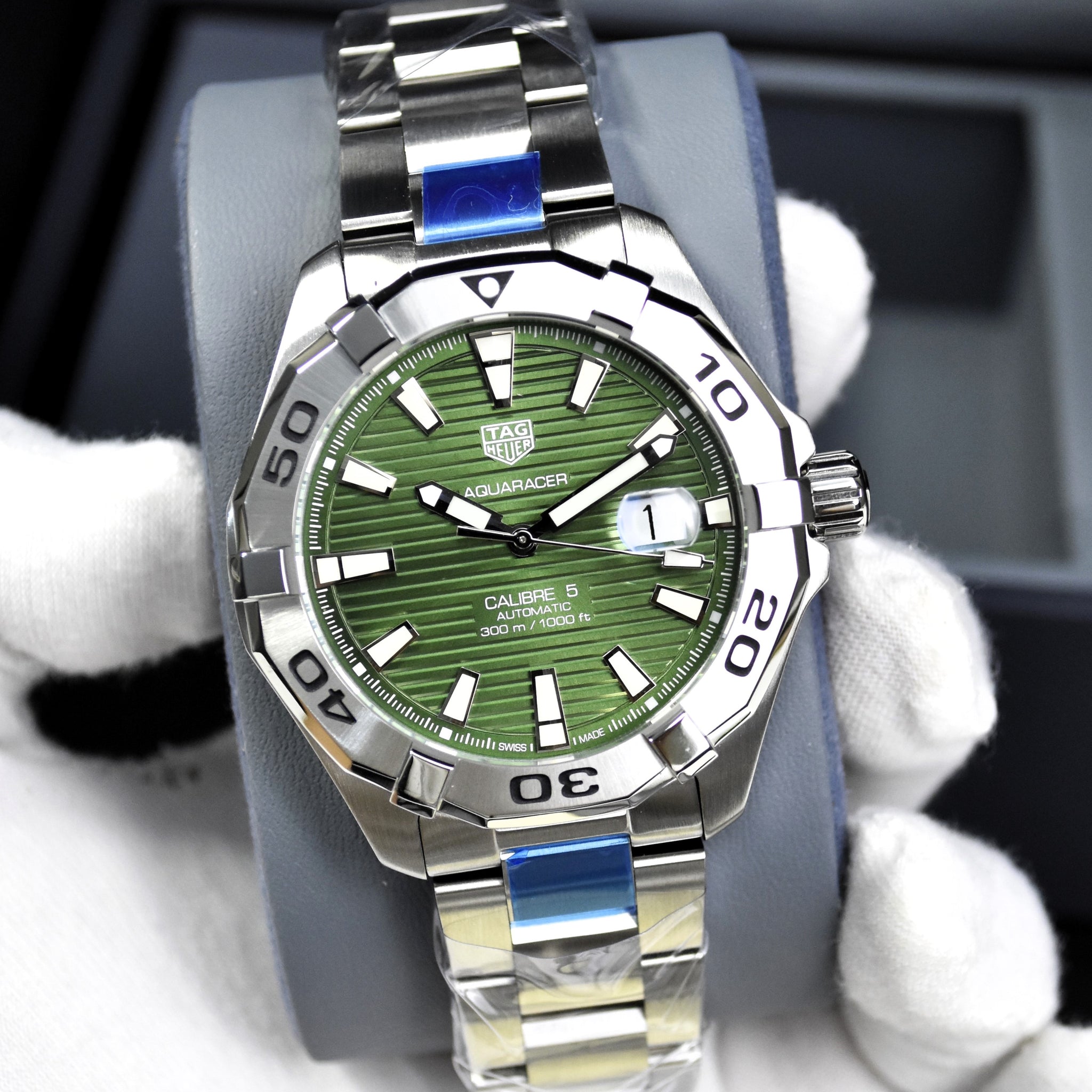Tag Heuer Aquaracer Men’s Automatic Silver Stainless Steel Green Dial 43mm Watch