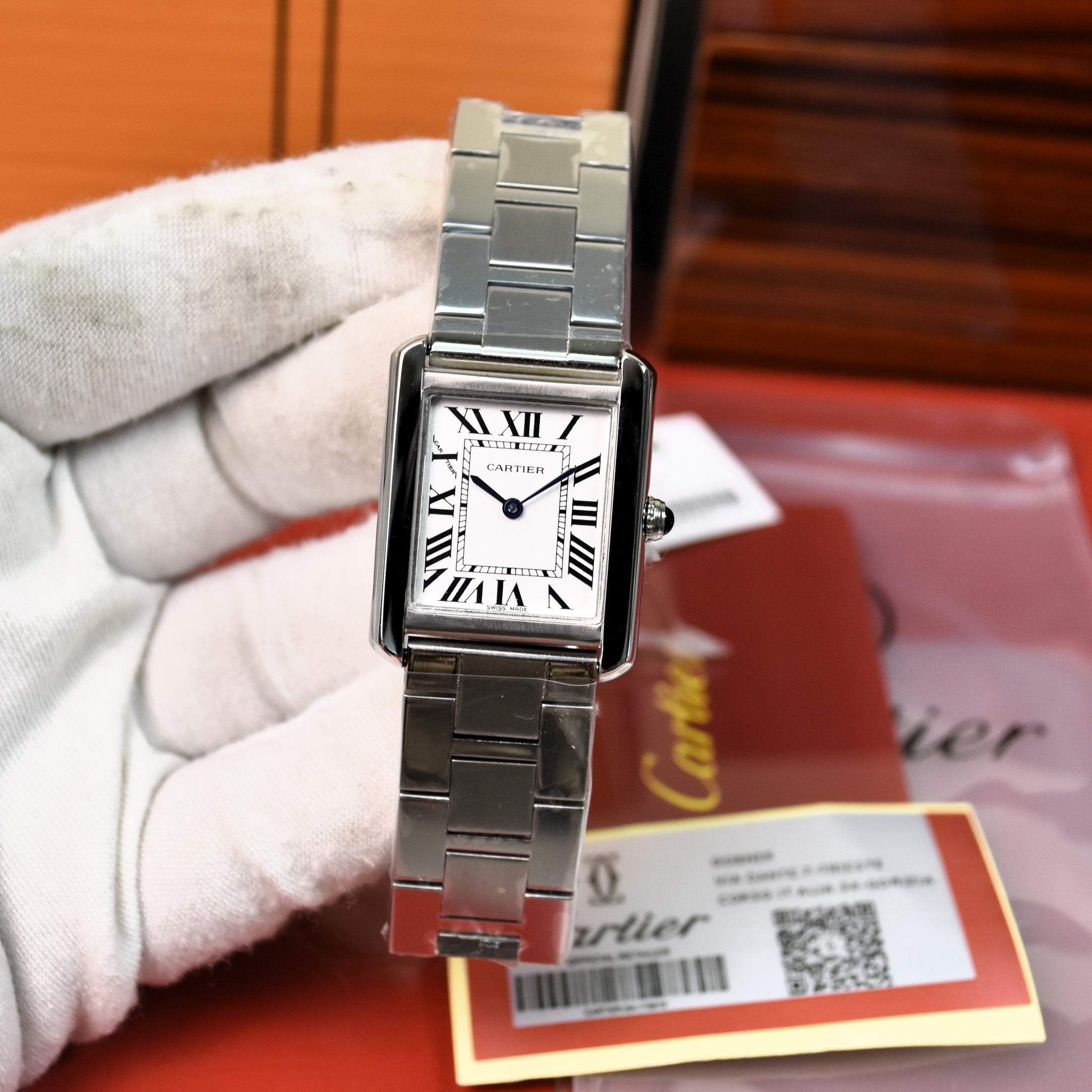 Tank Quartz Chain Silver White Dial 34mm