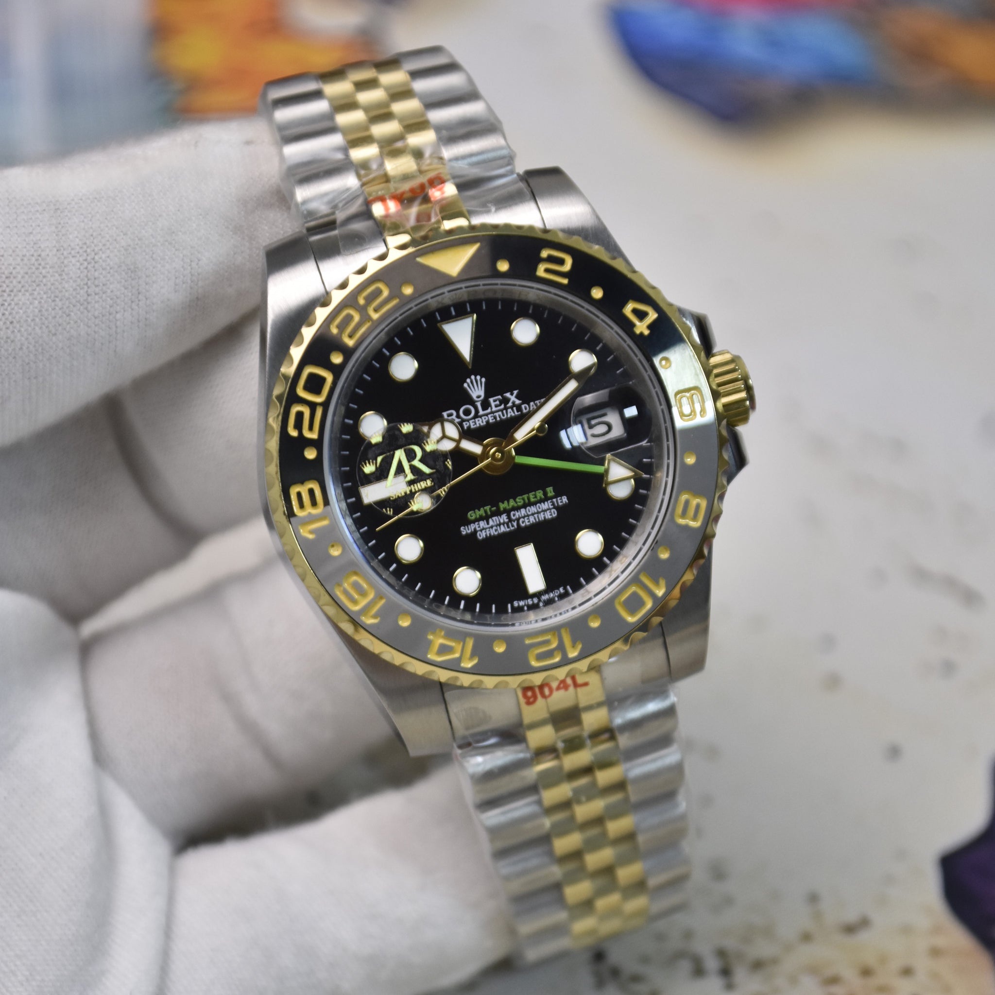 GMT 2 AUTO ZOMBIEE JUBLIEE TWOTONE GOLD BLACK