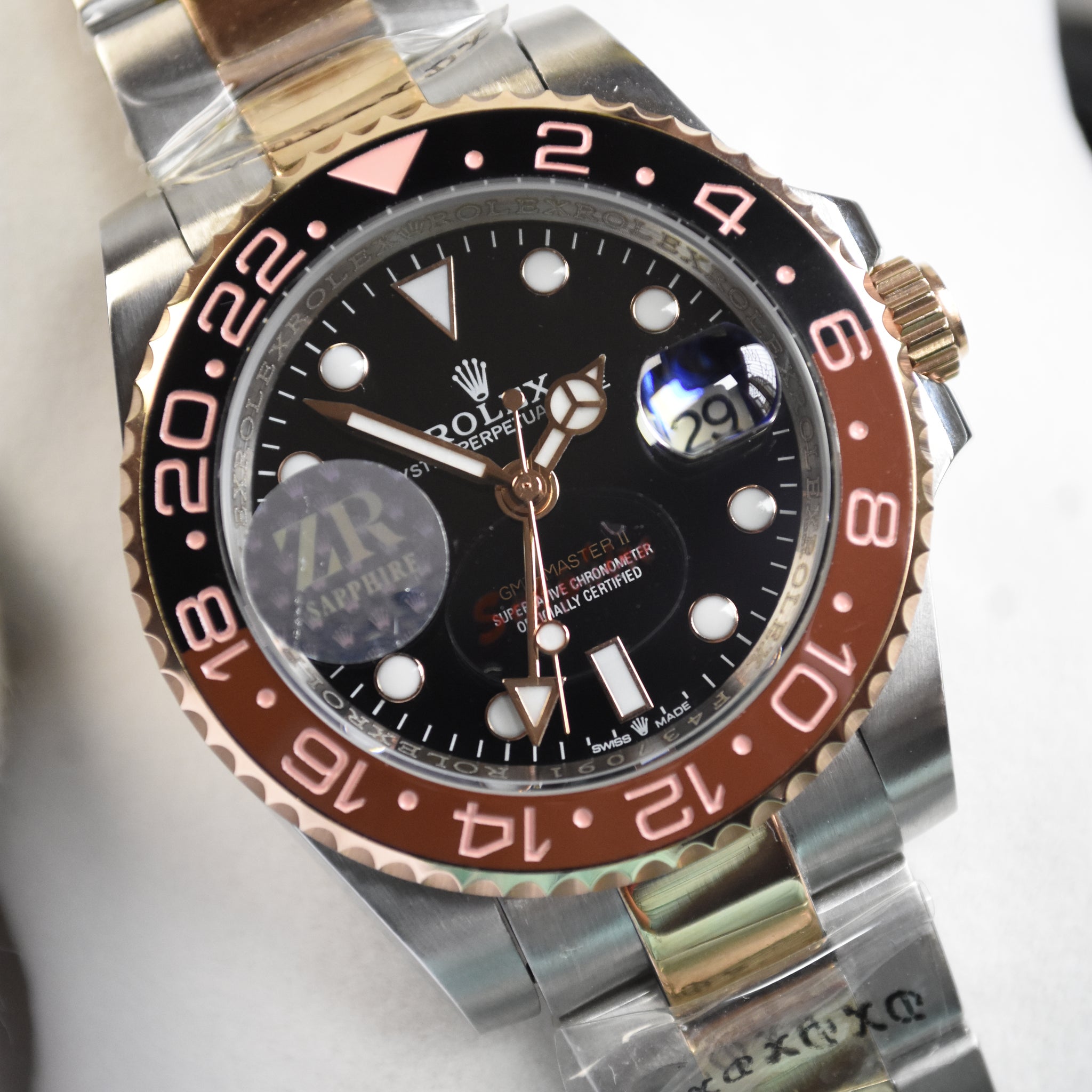 GMT 2 AUTO ROOTBEAR TWOTONE ROSE BLACK DAIL