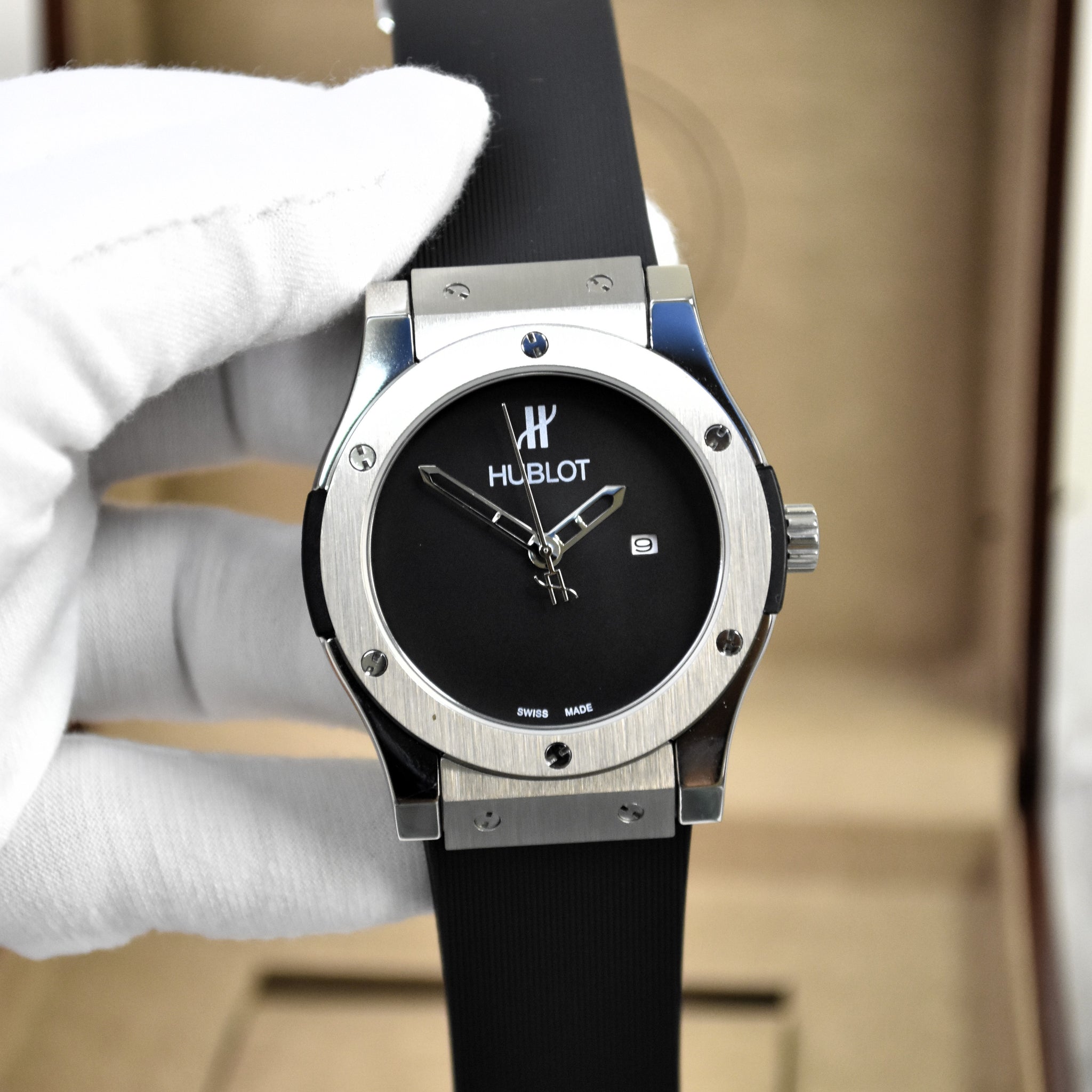 CF QUARTZ PVC SILVER BLACK DAIL