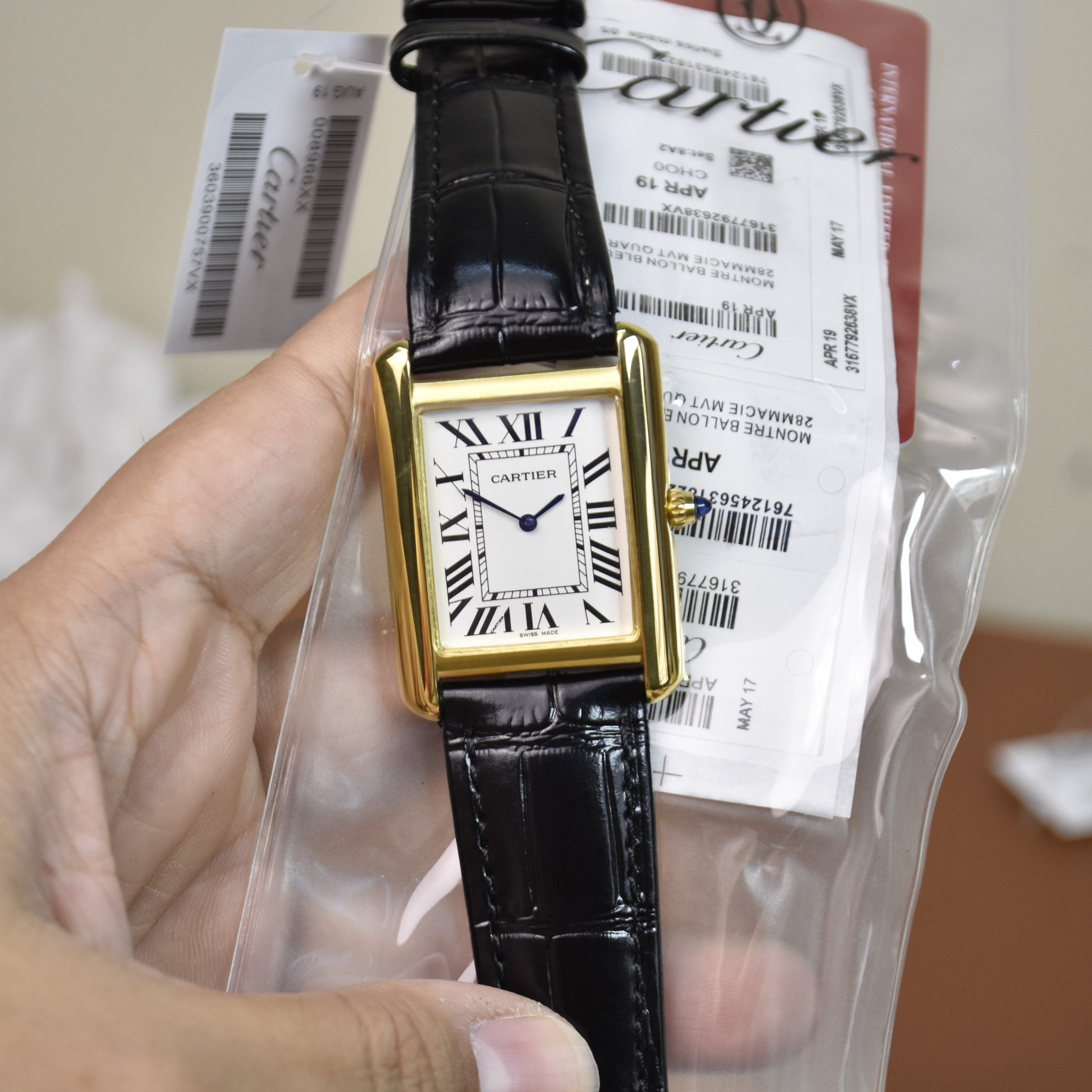 Tank Big Size Quartz Gold White Dial